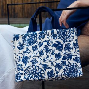 Blue and white peony pattern Tote Bag