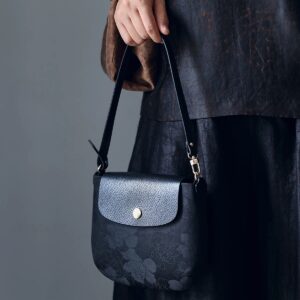 Gambiered Guangdong Gauze Cowhide Leather Handbag 1#