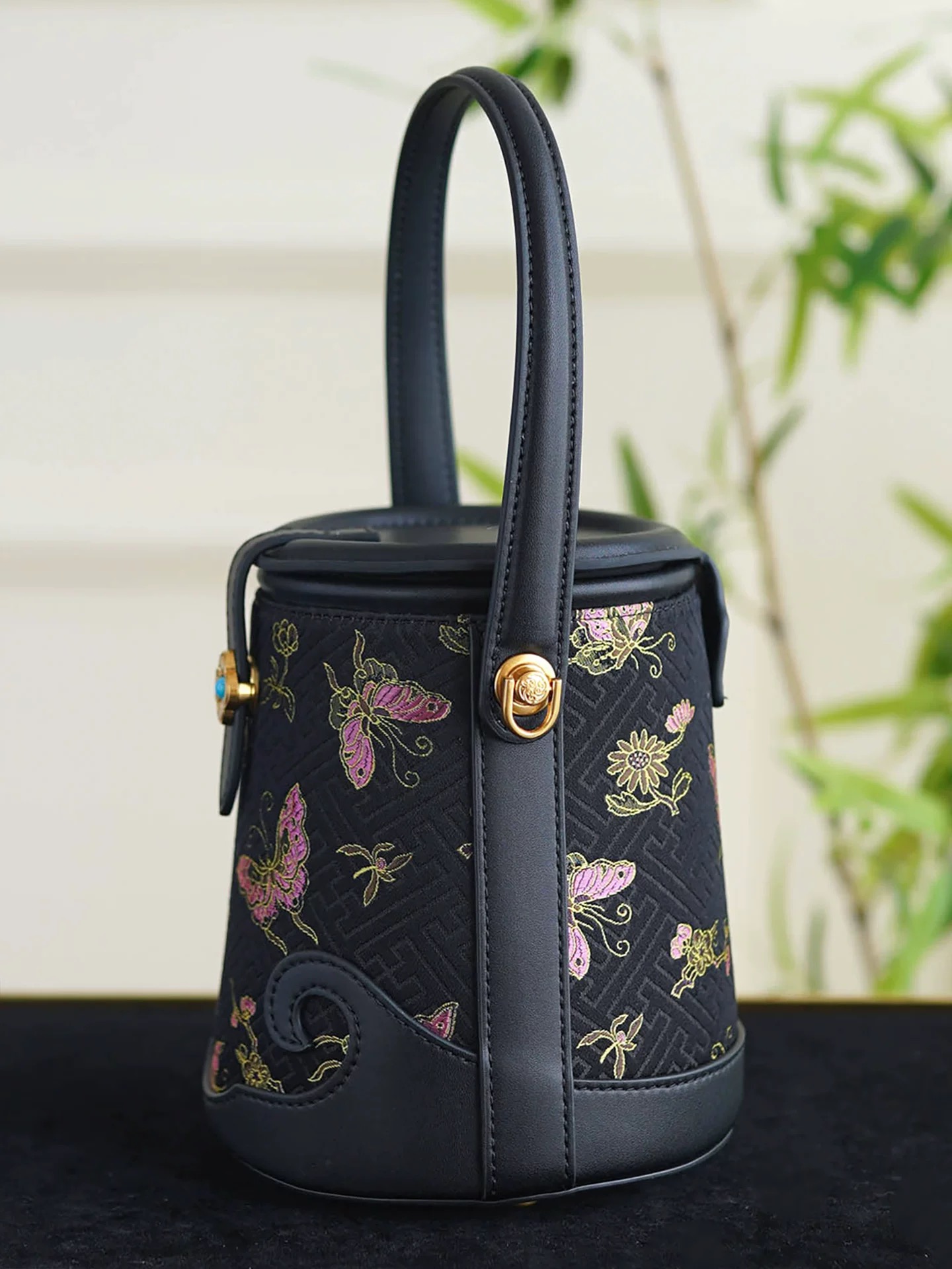 Song Brocade Butterfly & Blossom Pattern Bucket Bag - Image 2