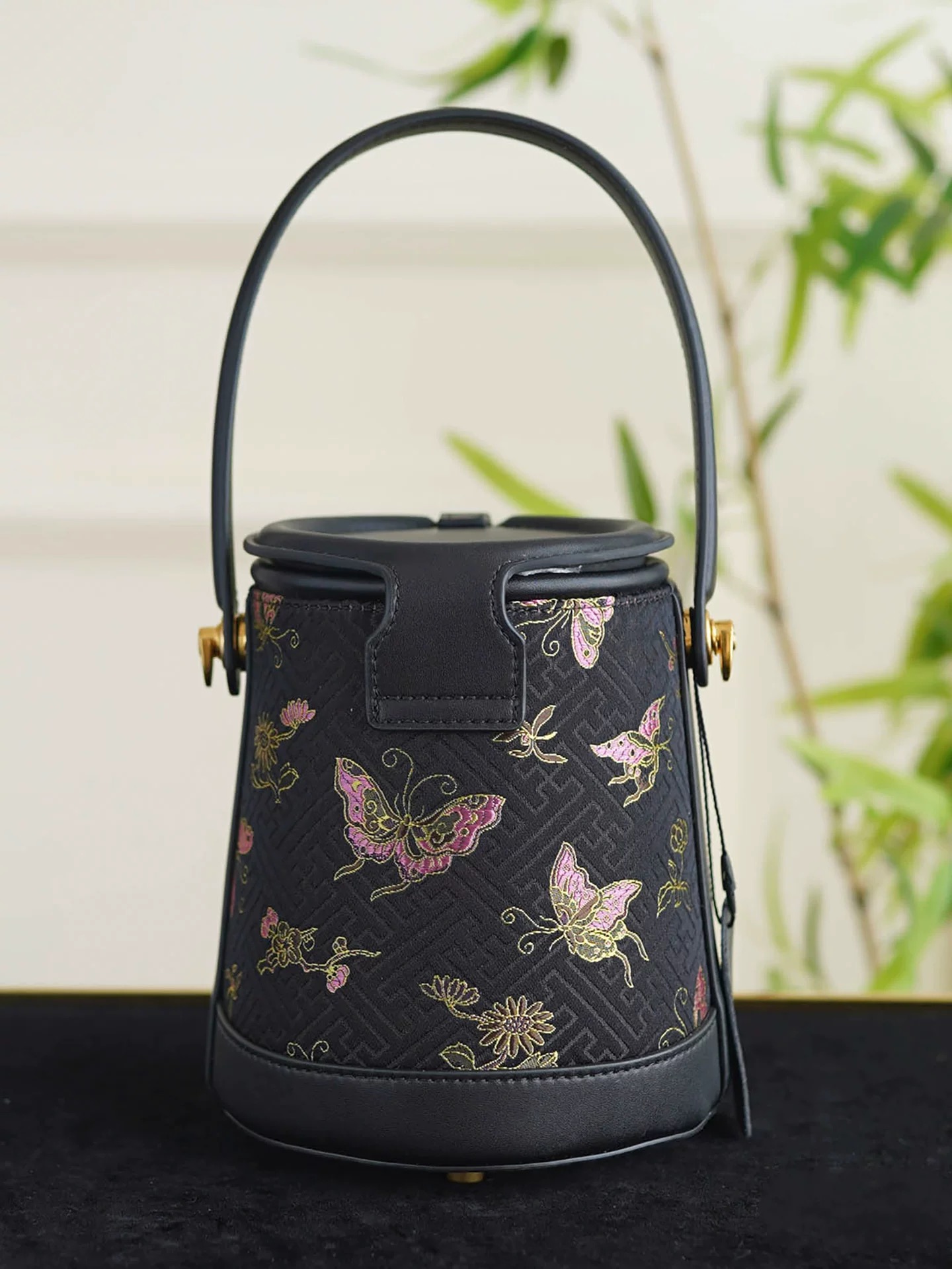 Song Brocade Butterfly & Blossom Pattern Bucket Bag - Image 3